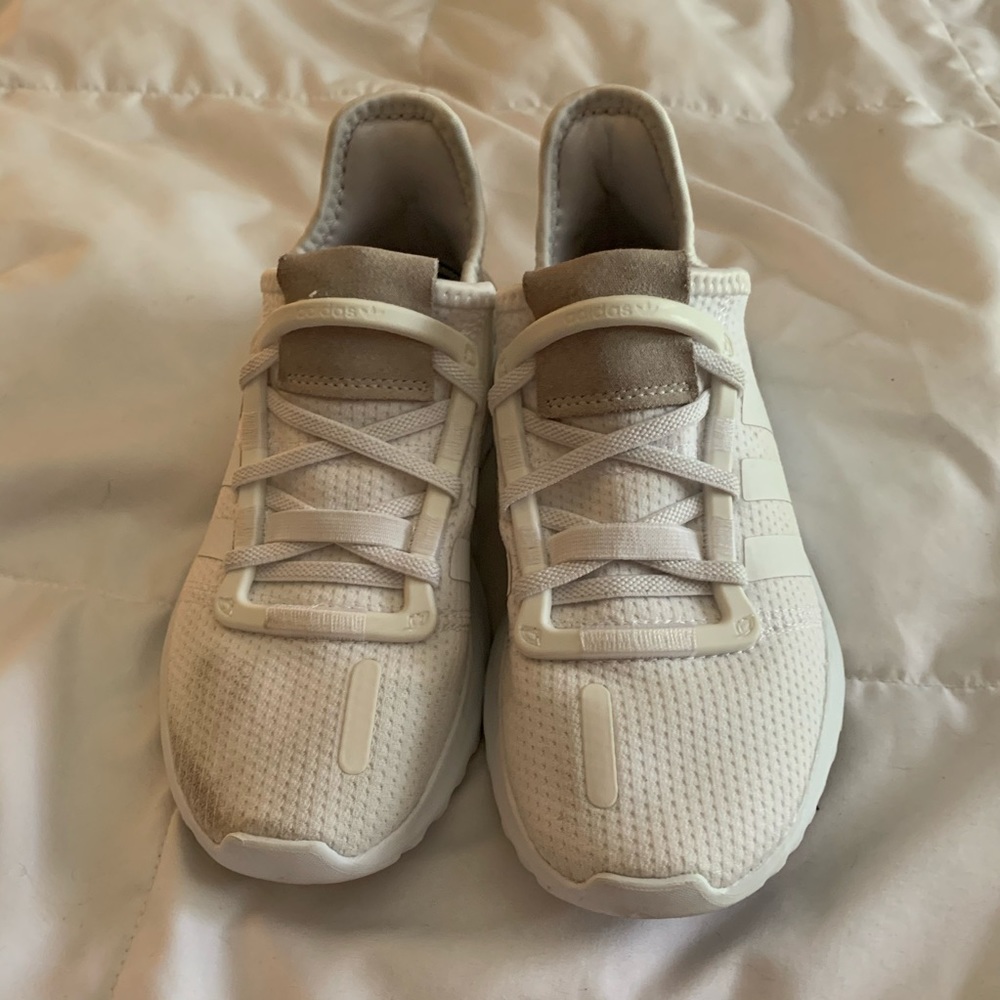 Boys Adidas tennis shoes